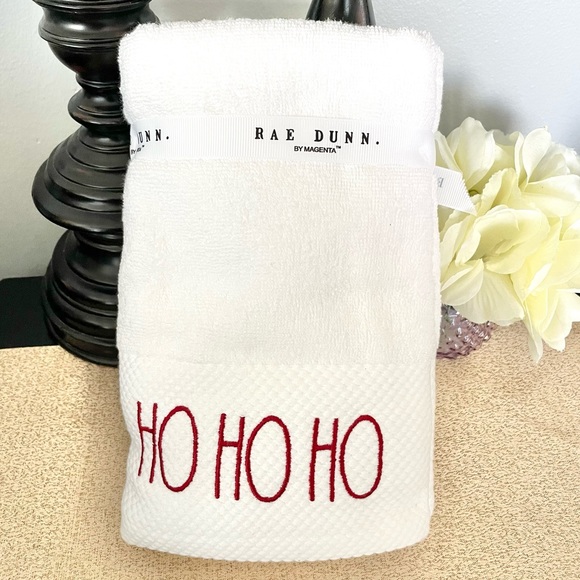 NWT Rae Dunn SET OF 2 HO HO HO Bathroom Hand Towels - Picture 7 of 7